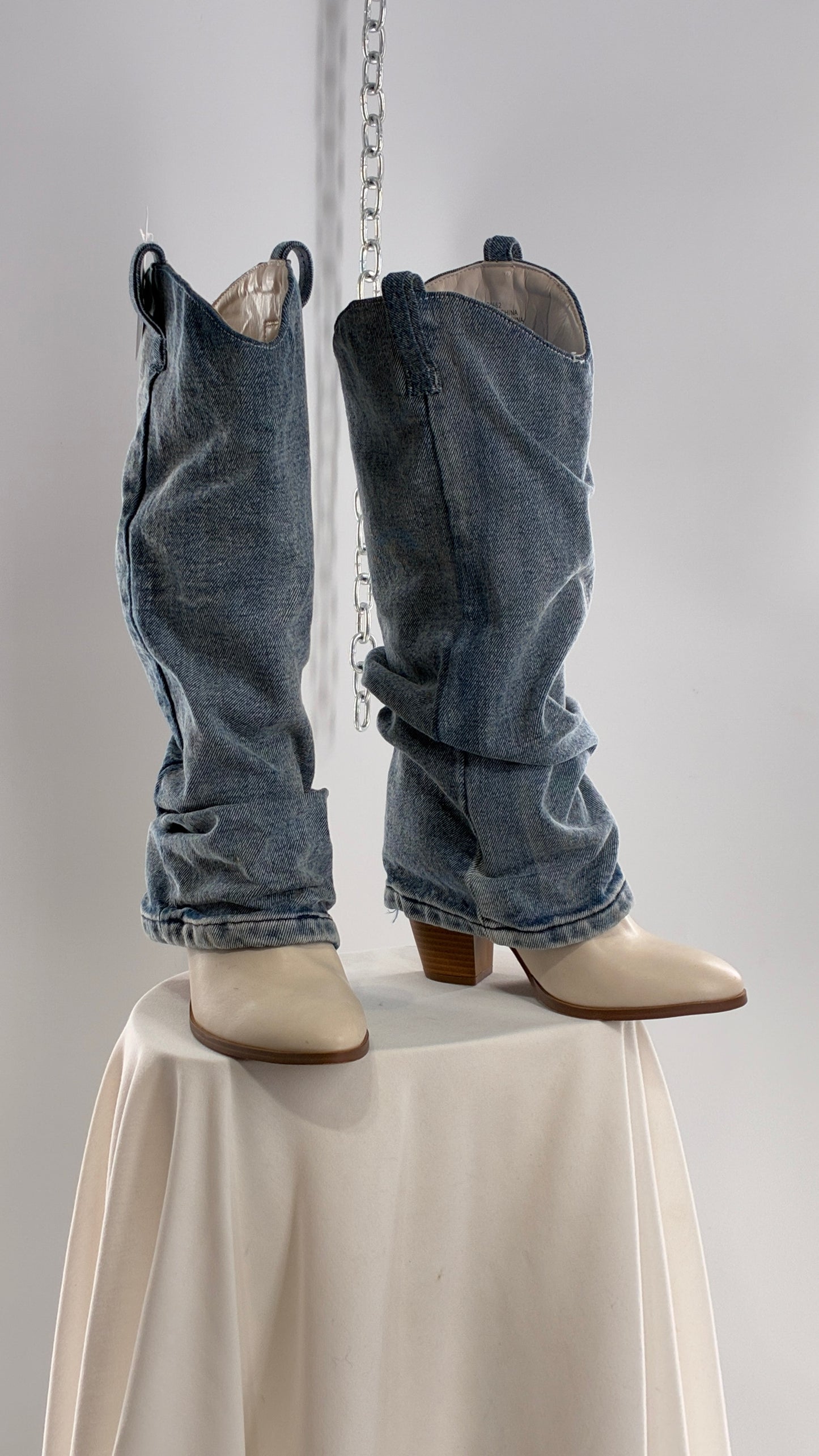 Vintage 2008 White Pointed Toe Boots with Denim Stacked Leg (6)