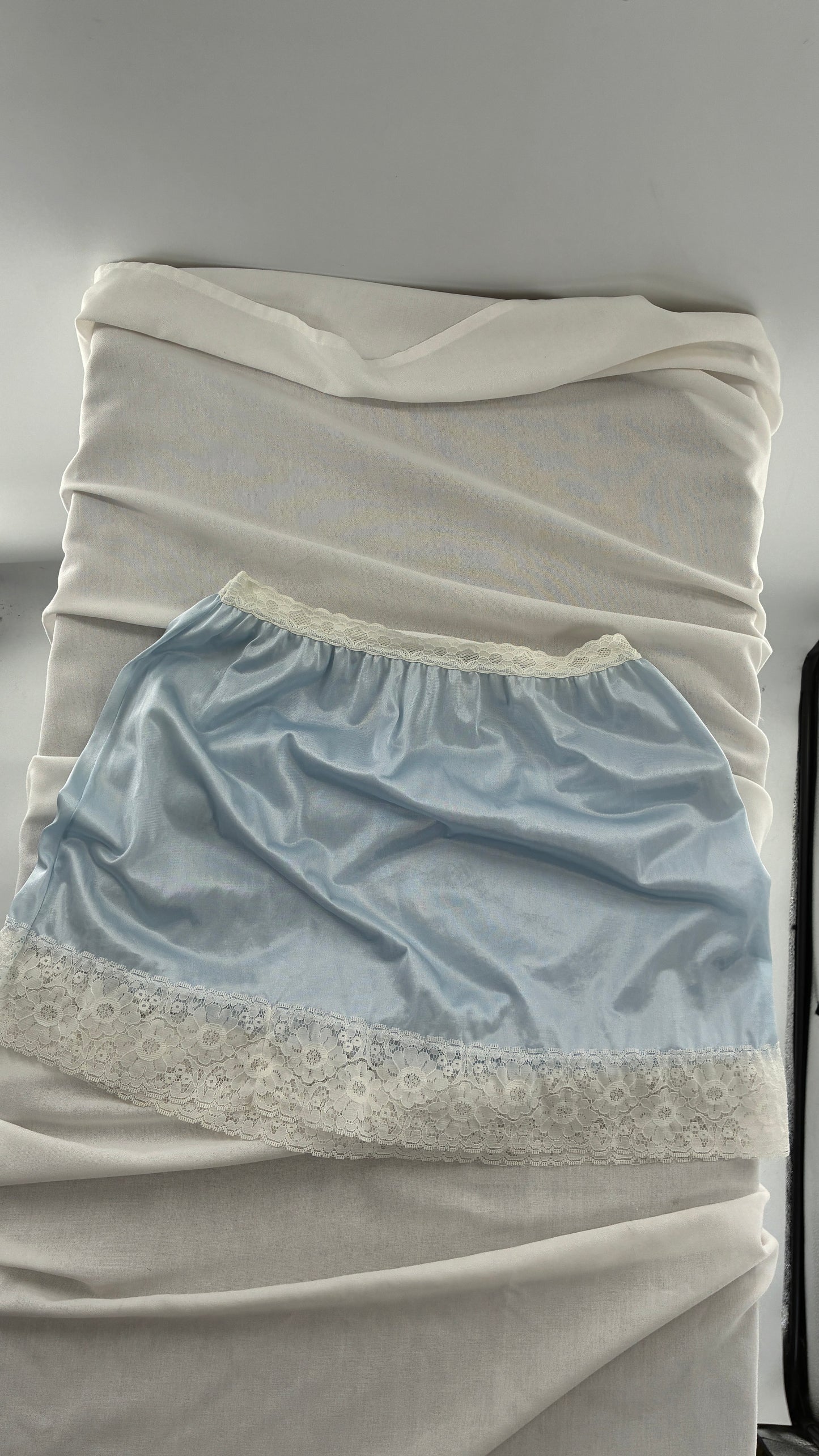 Vintage VELROSE Baby Blue Mini Skirt with Thick White Lace (Large)