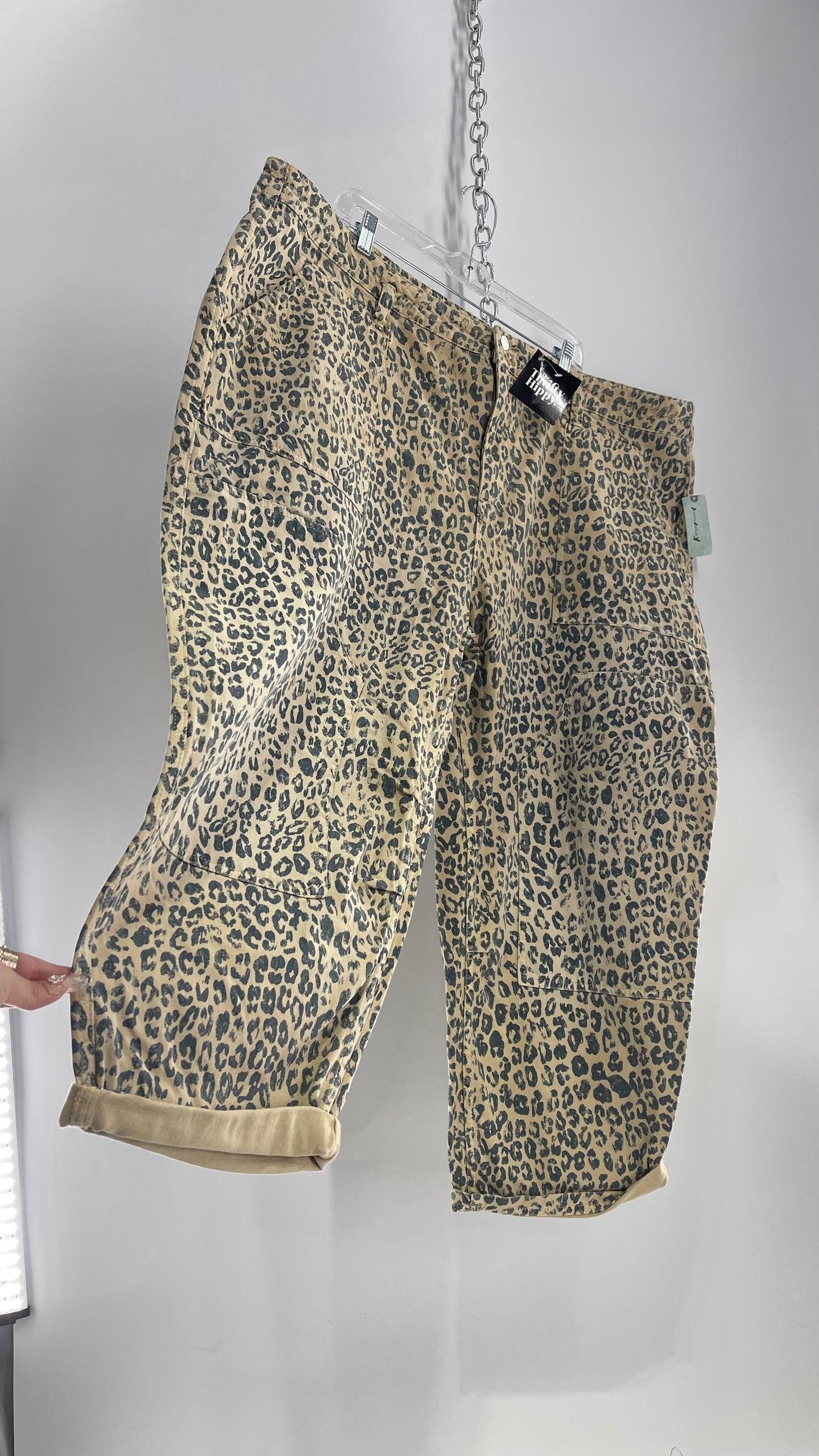 Pilcro Anthropologie Beige Blue Faded Leopard Carpenter Pant with Tags (24W)