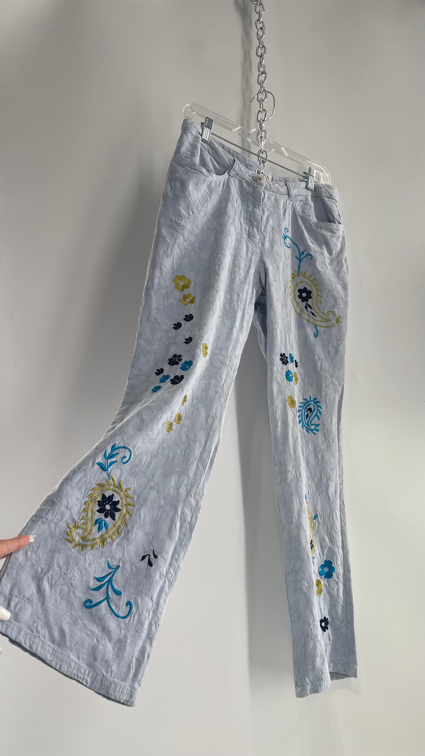 Vintage DEMOCRACY Embroidered, Textured Kickflares (8 Petite)