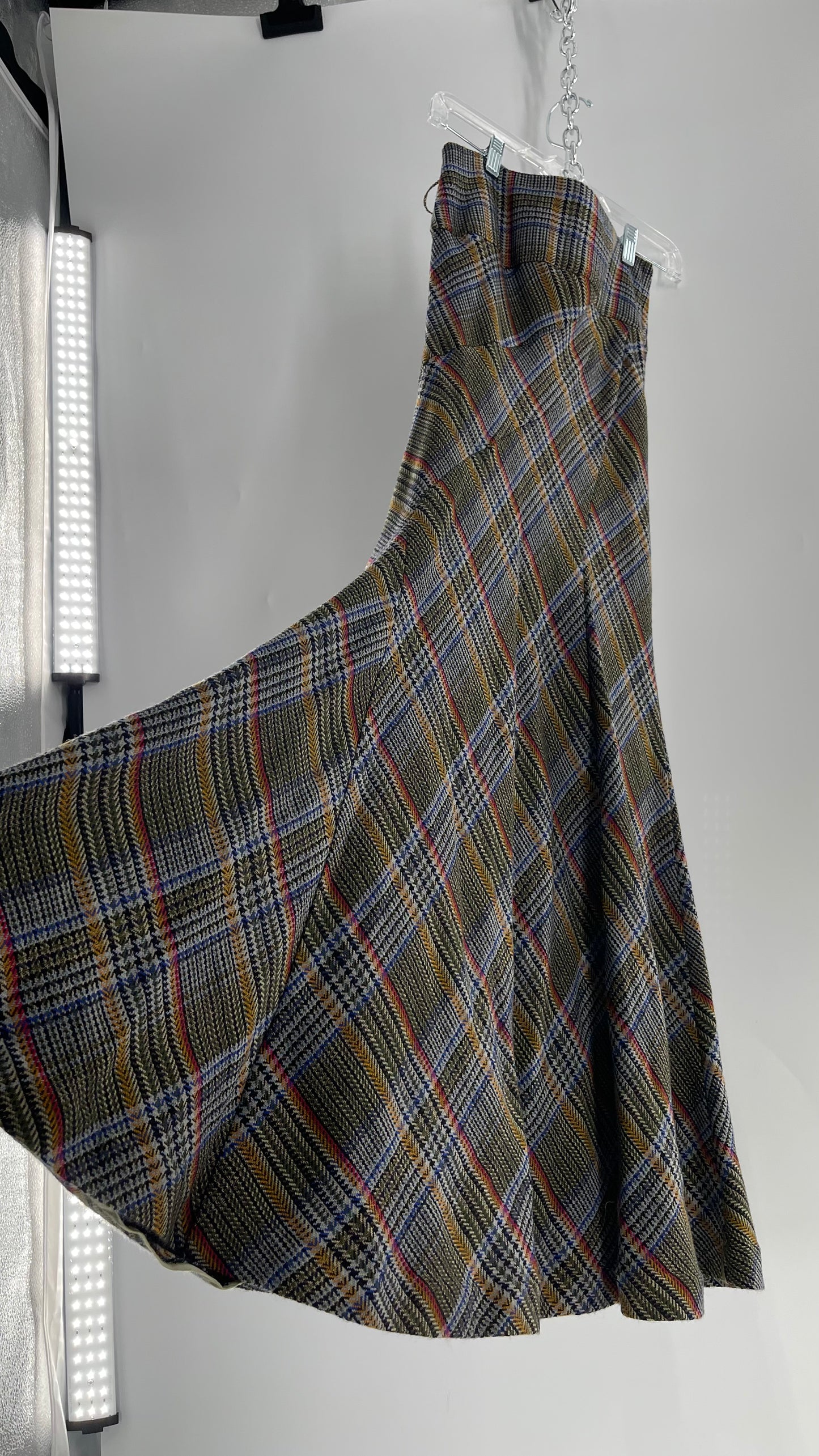 Elevenses 87% Wool Plaid Asymmetric Swirl Seam and Pleated Voluminous Hem  (0)