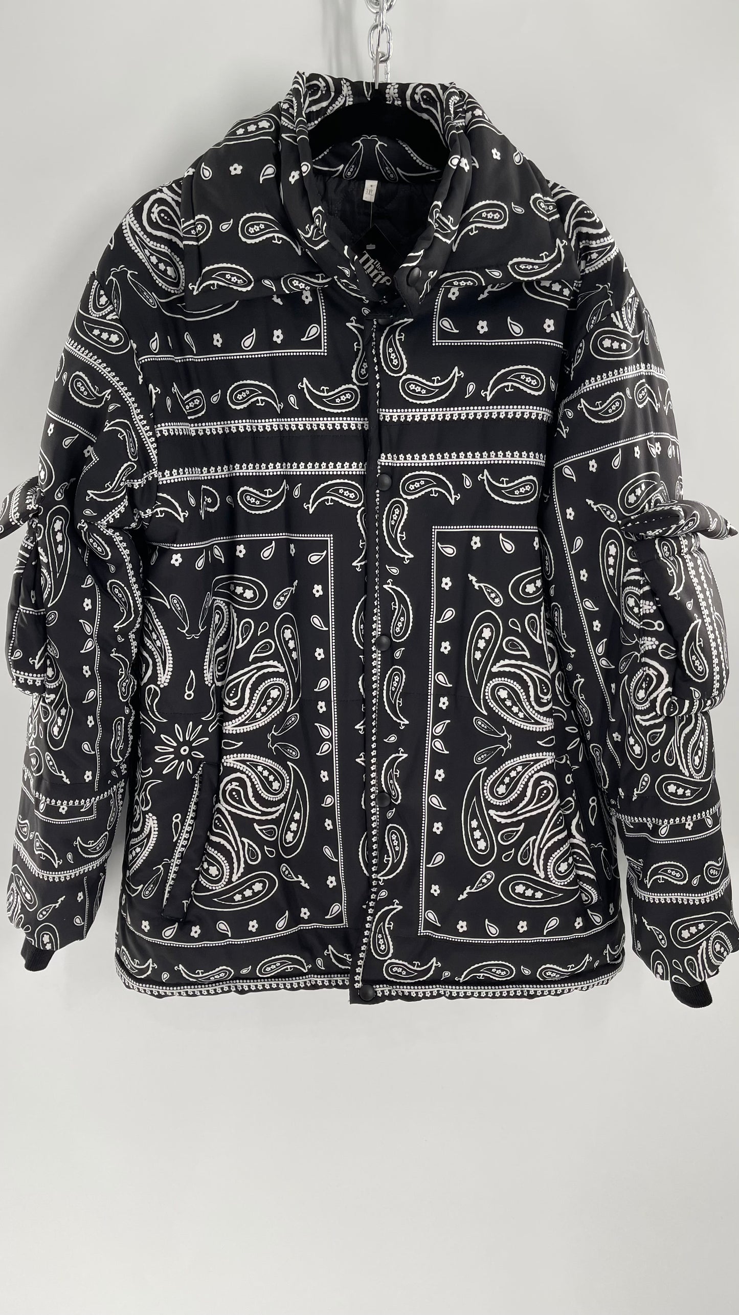 Bandana Patterned Black/White Puffer Jacket (C)(3XL)