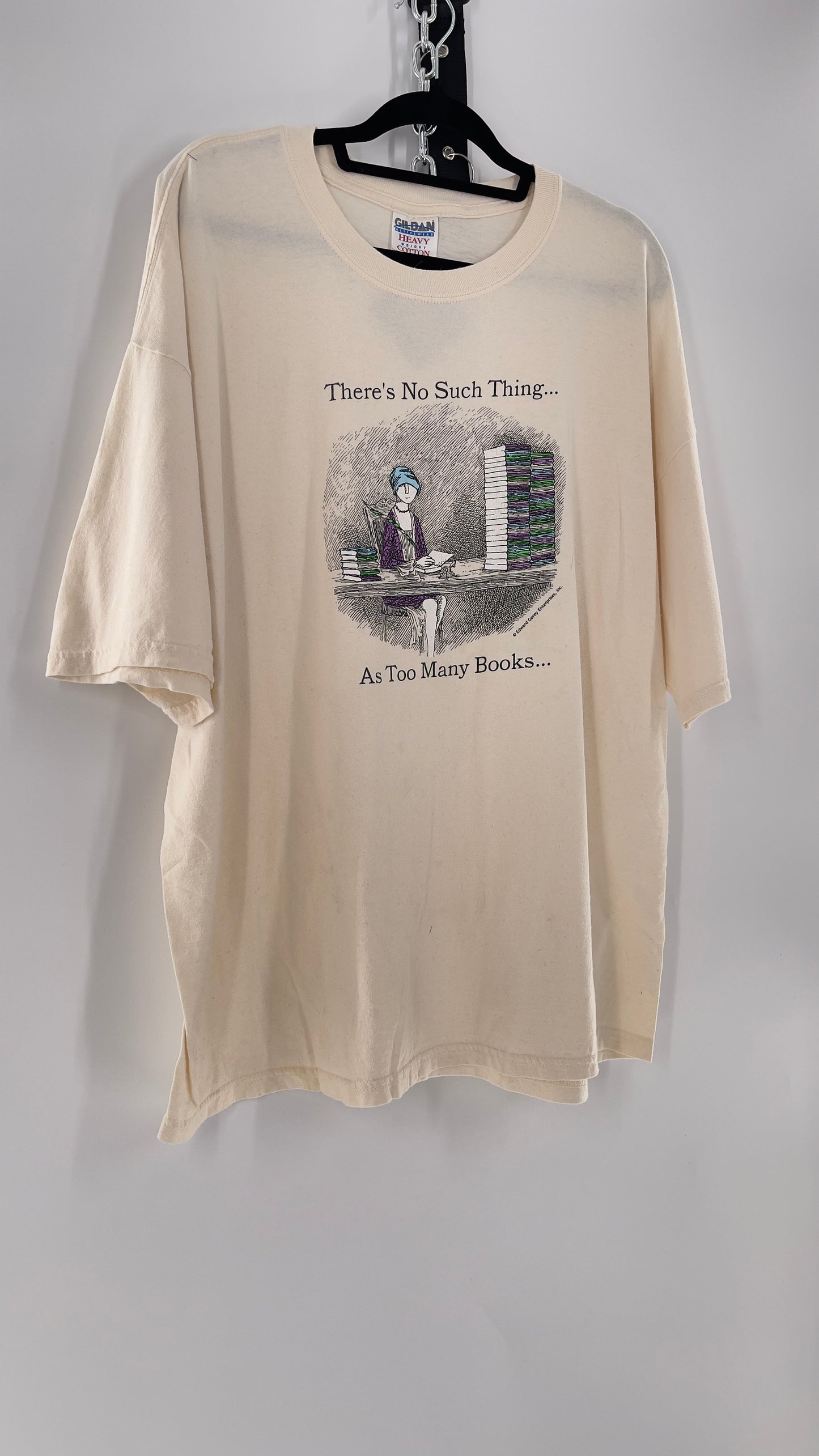 Vintage “There’s No Such Thing as Too Many Books” (XXL)