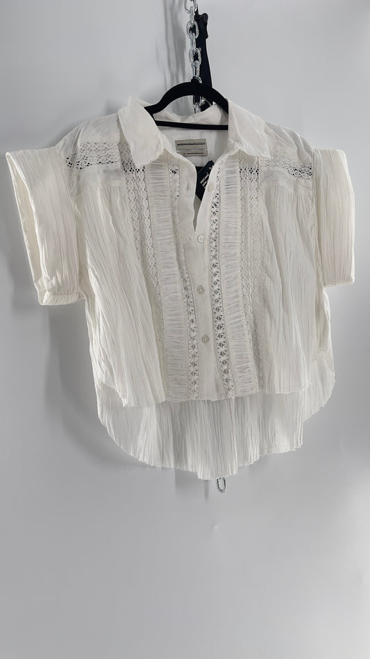 Urban Outfitters White Crimped Cotton High Low Button Up (Small)