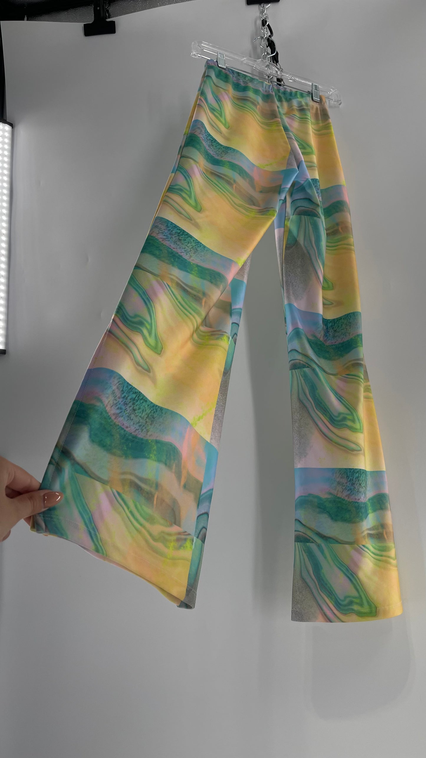 MANDINGA Trippy Psychedelic Flares (Small)