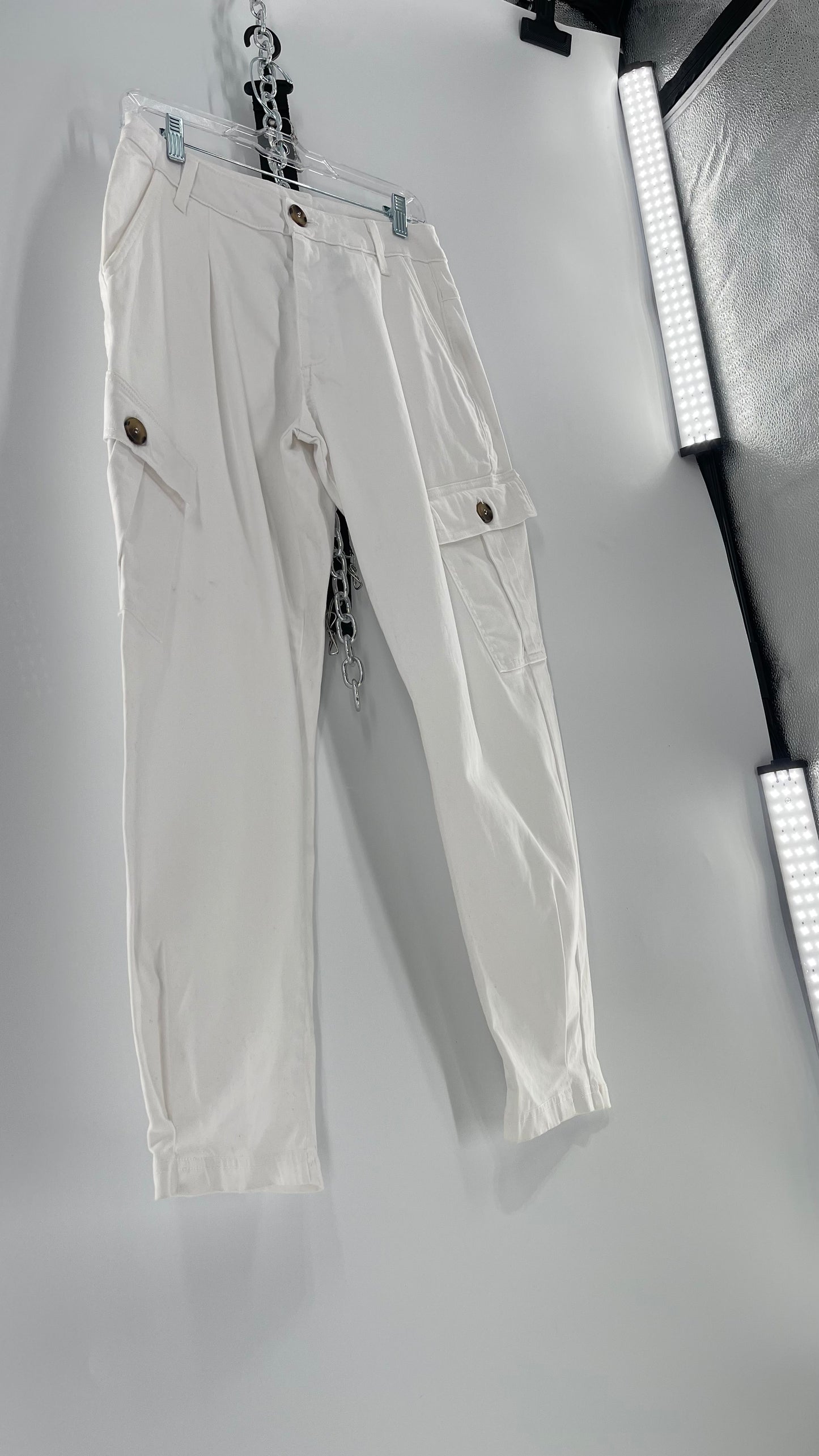 AMADI Anthropologie White Jogger Cargos (XS)