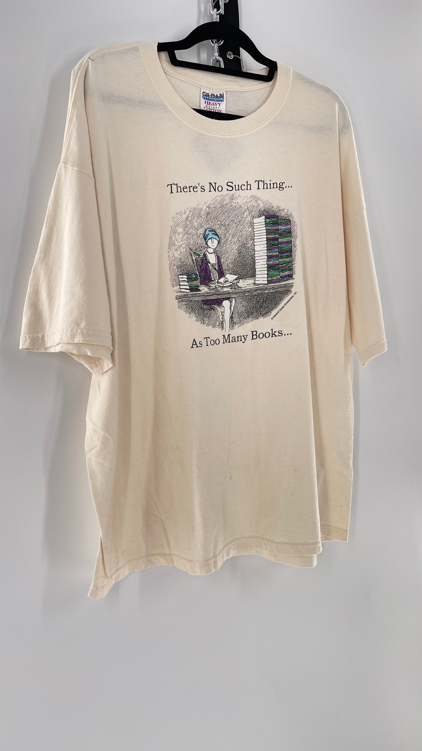 Vintage “There’s No Such Thing as Too Many Books” (XXL)