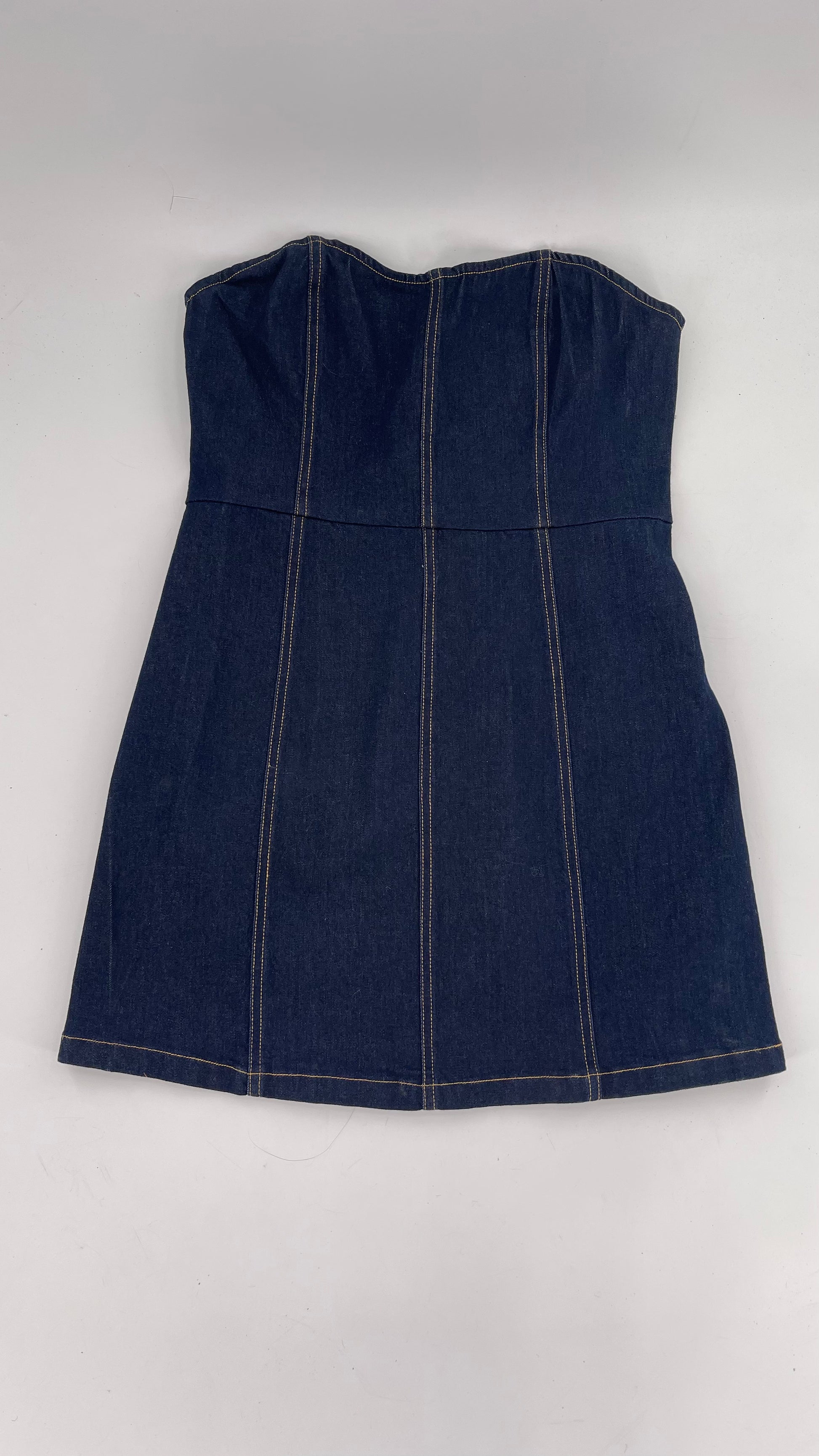 Urban Outfitters Dark Denim Tube Dress (Large) – The Thrifty Hippy Urban Outfitters Dark Denim Tube Dress (Large) – The Thrifty Hippy