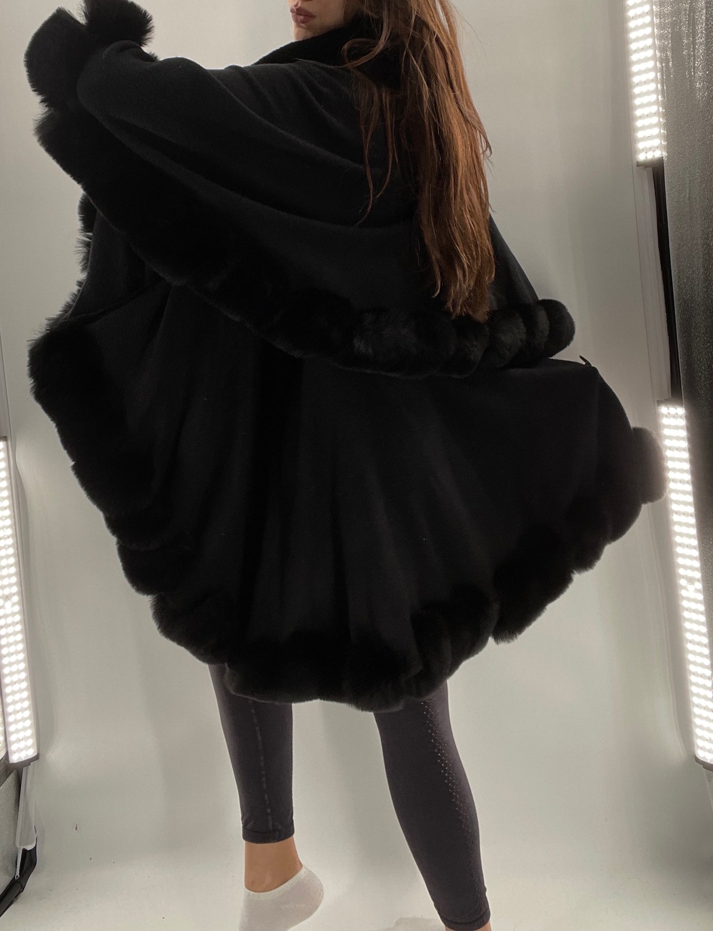 Glamorous Black Cape with Faux Fur Trim (OS)