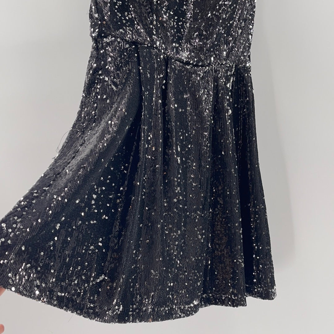 F21- Black Sequin Mini Dress (Small)