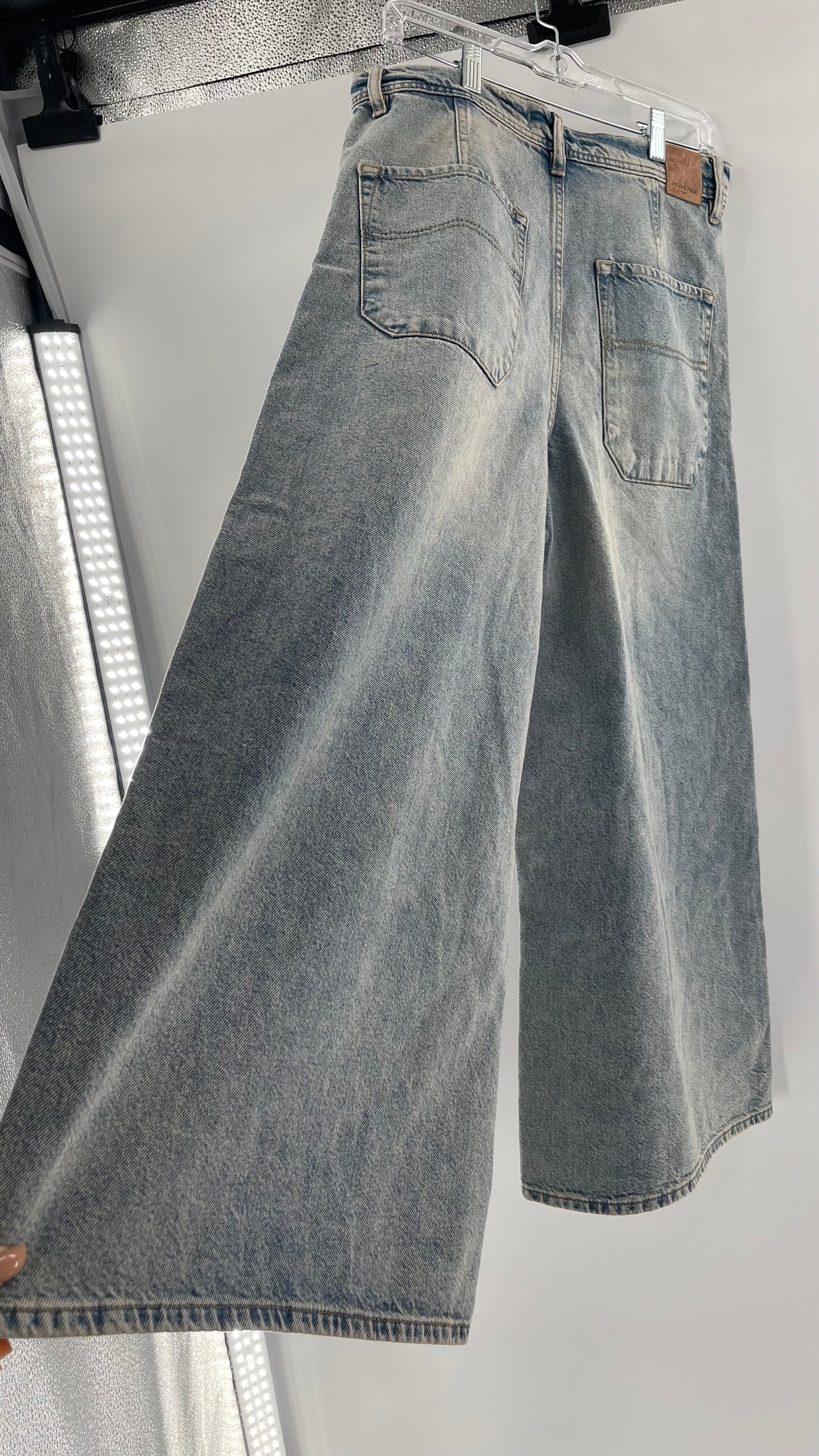 Free People Light Wash Wide Leg Jeans (27)