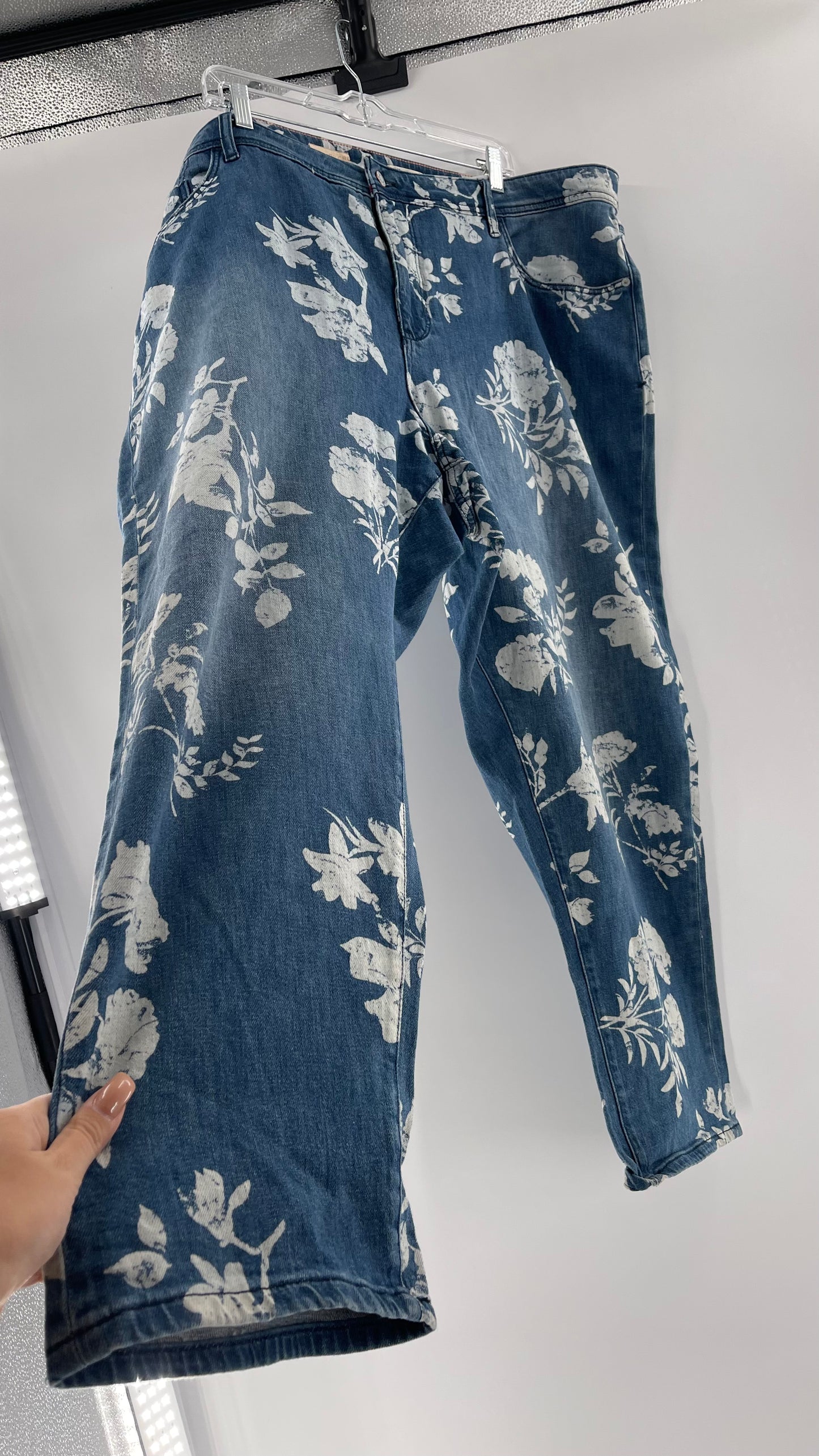 Pilcro + The Letterpress Anthropologie Bleached Florals Jeans (26W PLUS)