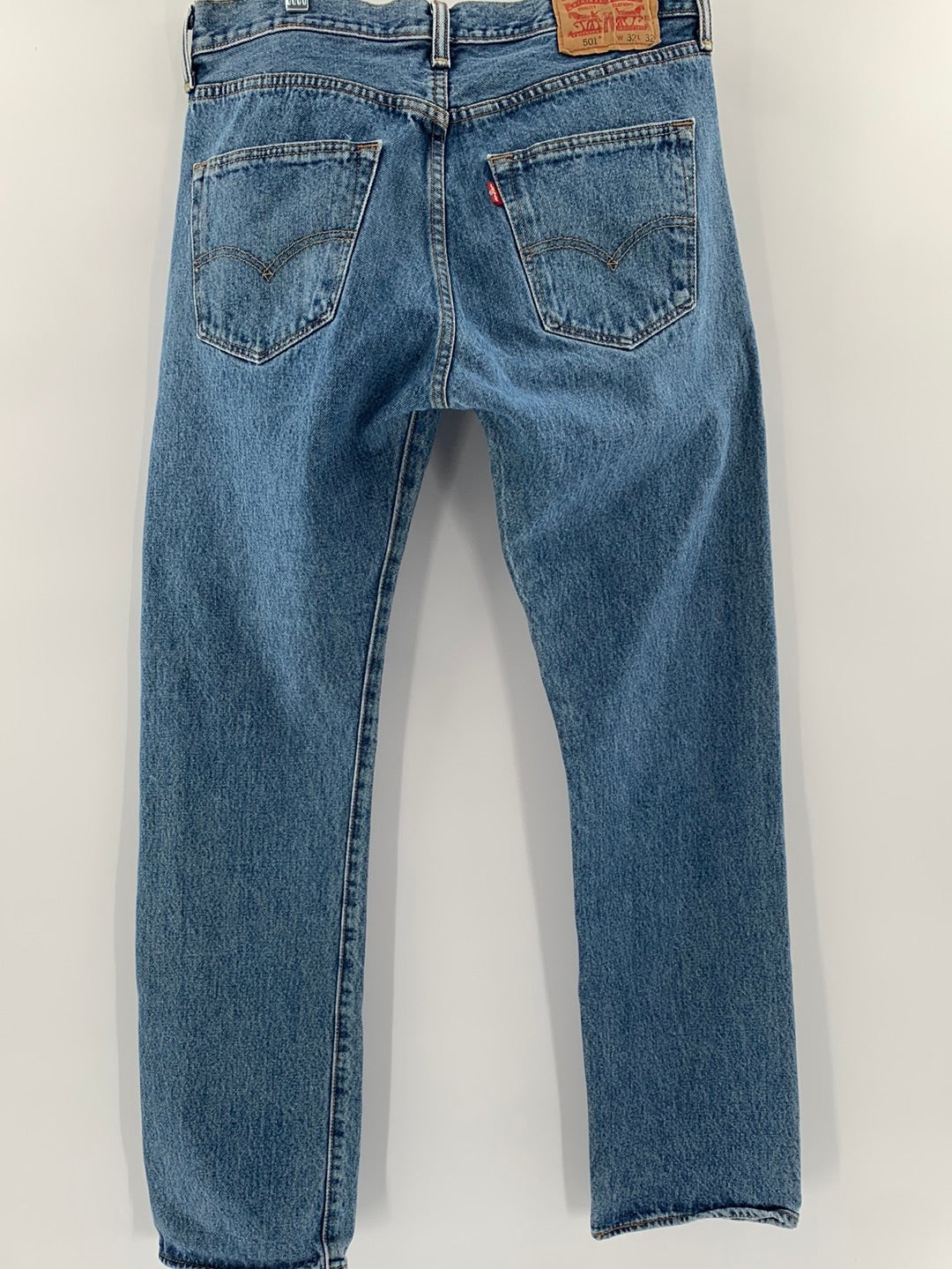 Vintage Levi 501 Jeans (Size 32)