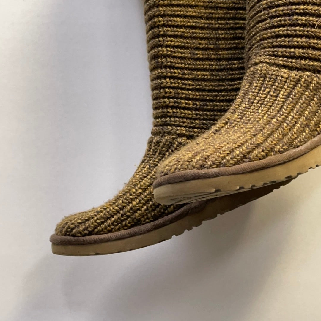 Ugg classic knit shops boot