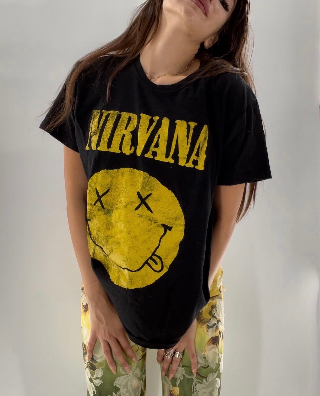 Nirvana T (L)