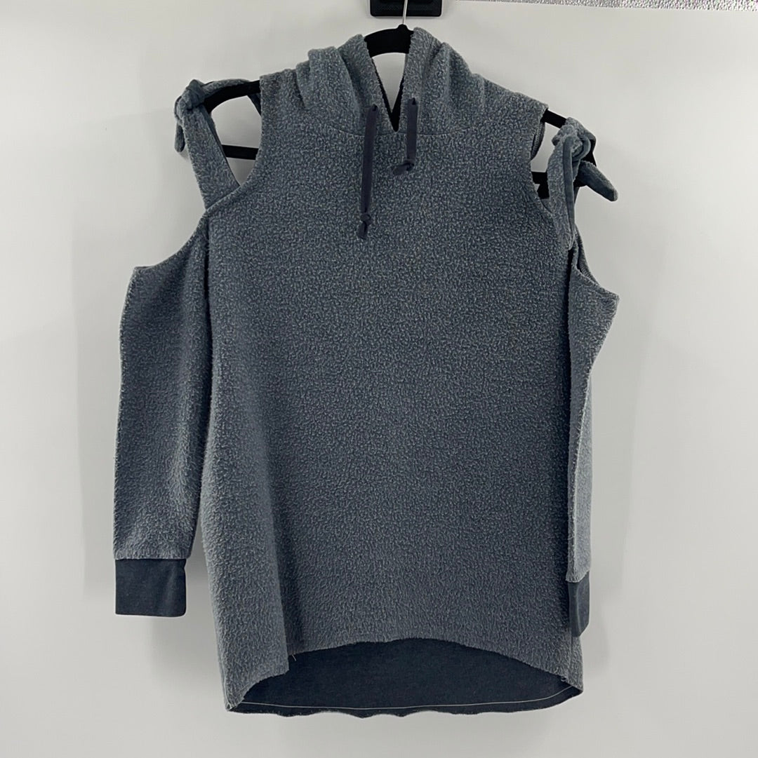 American Eagles Outfitters Gray Should Cut Out and Ties High Low Gray Sweater (Size Small)