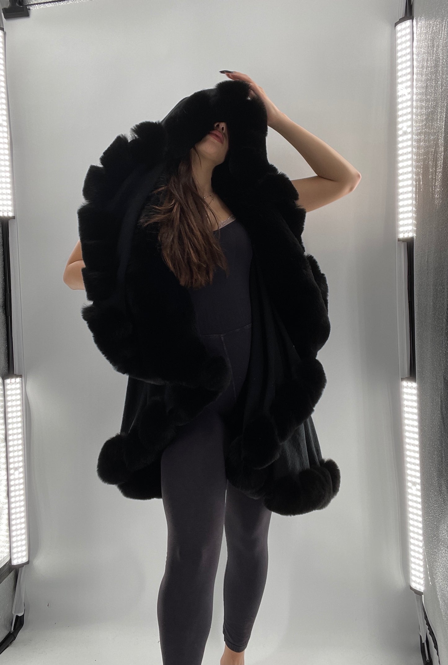 Glamorous Black Cape with Faux Fur Trim (OS)