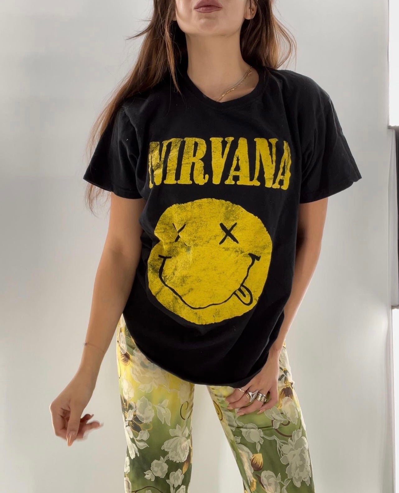 Nirvana T (L)