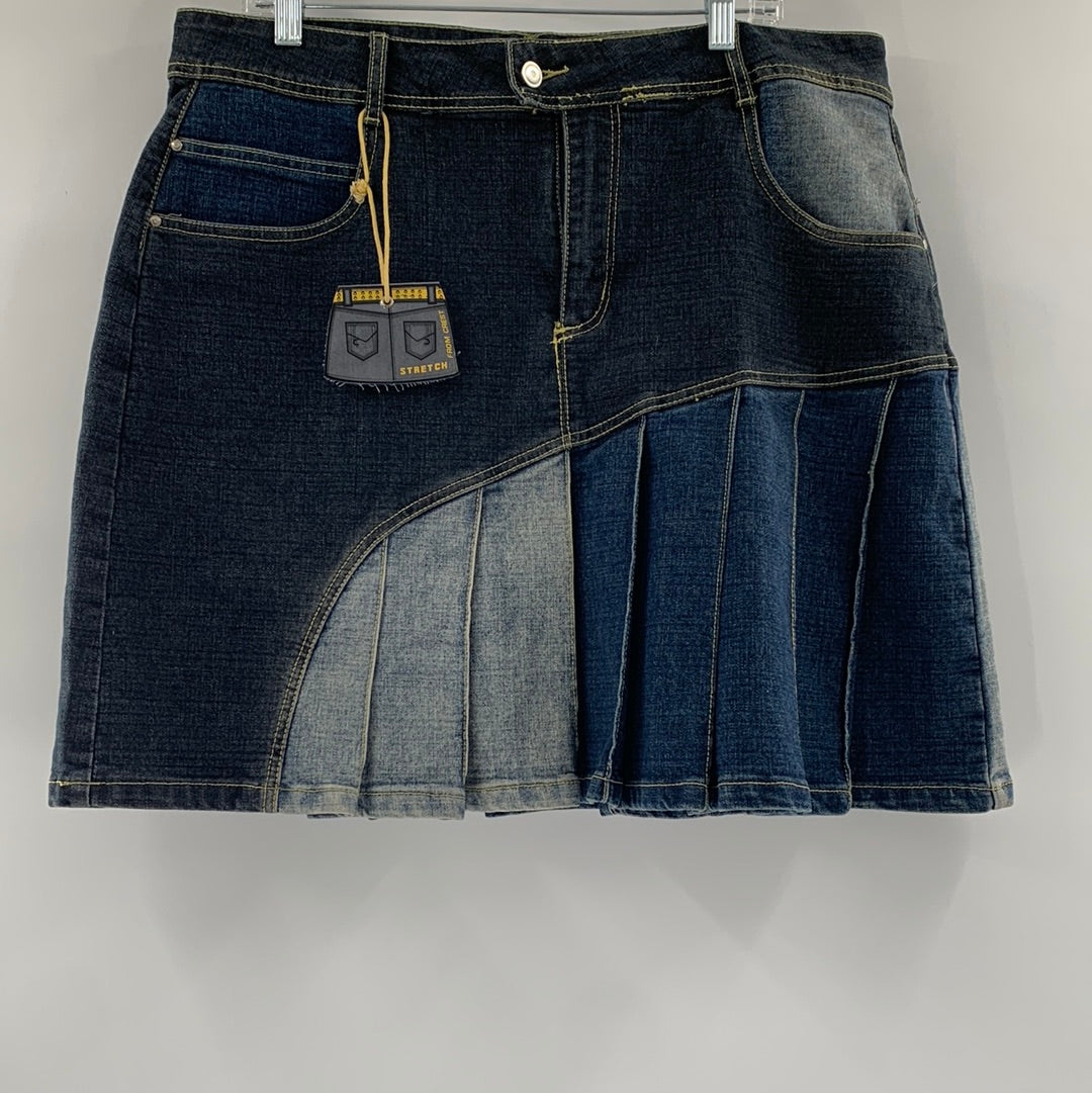 Crest Jeans Light Wash and Dark Denim with Pleated Hem Detail Mini Skirt (Size 17/18)