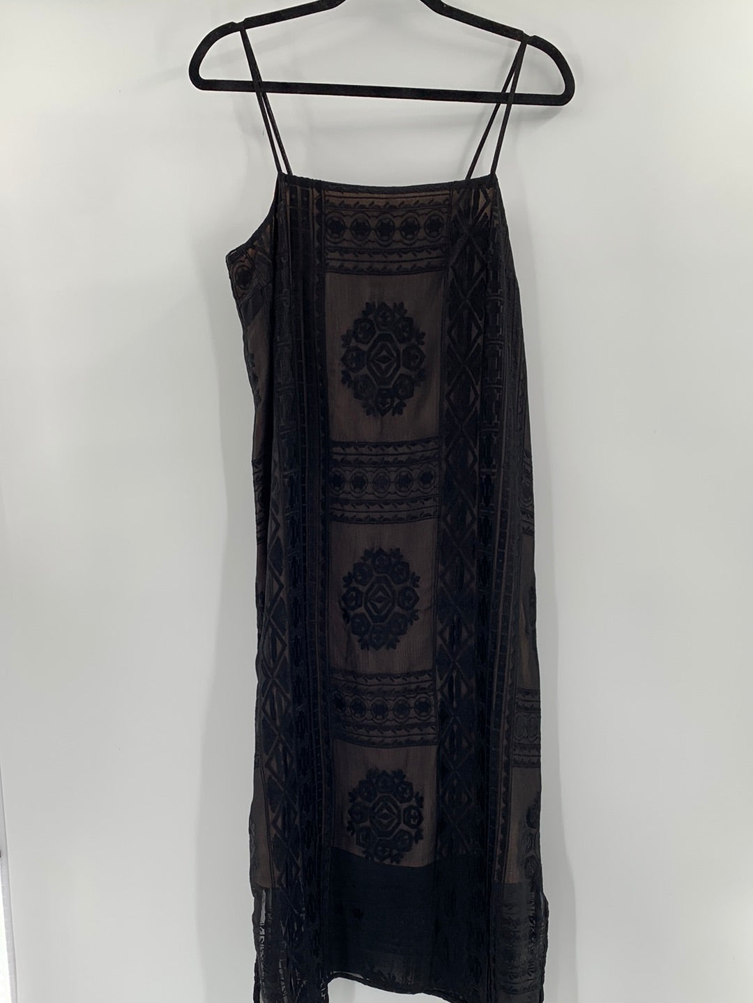 Floreat Black Embroidered Maxi (S)