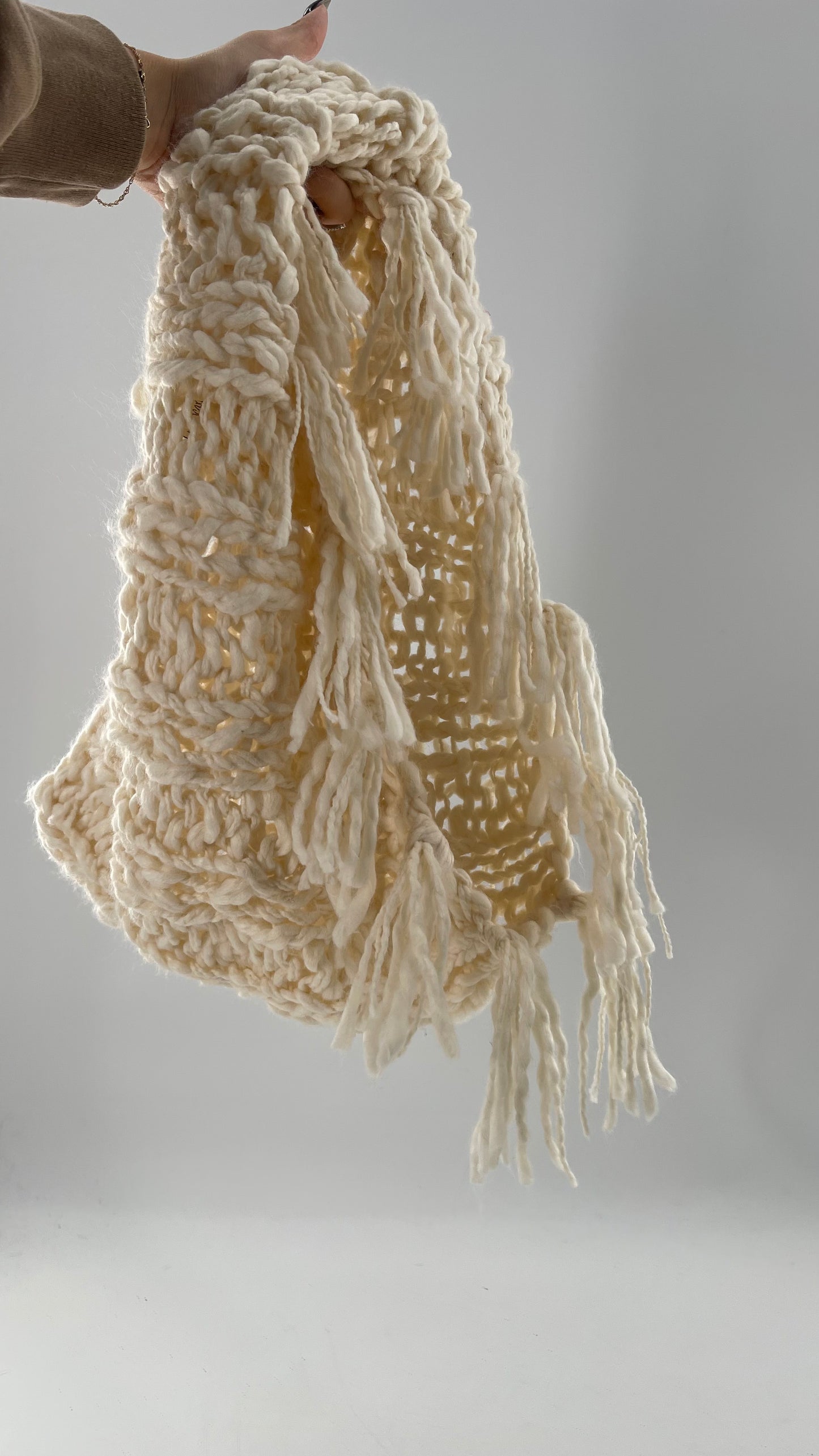 American Eagle Outfitters Beige Knit Scarf