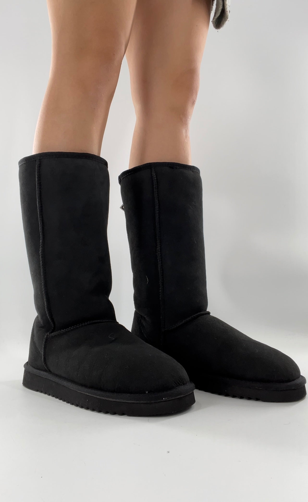 Black Suede and Sheepskin Fur Boots (9)