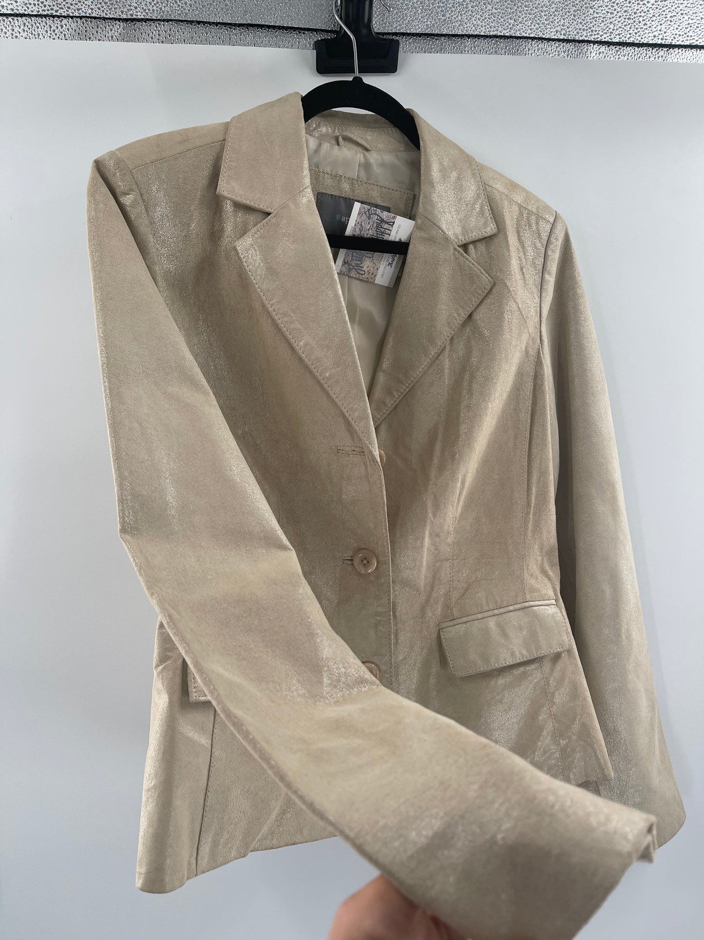 Apt.9 Metallic Cream Long Sleeve Blazer, 3 Cream Buttons and 2 Front Pockets (Size L)