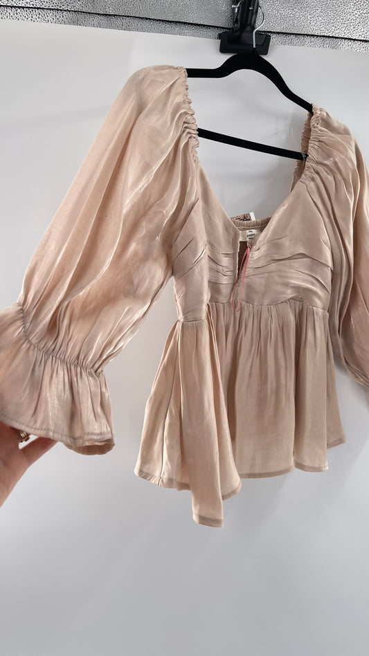 Entro Beige/Gold Metallic Cropped Peplum Top (Large)