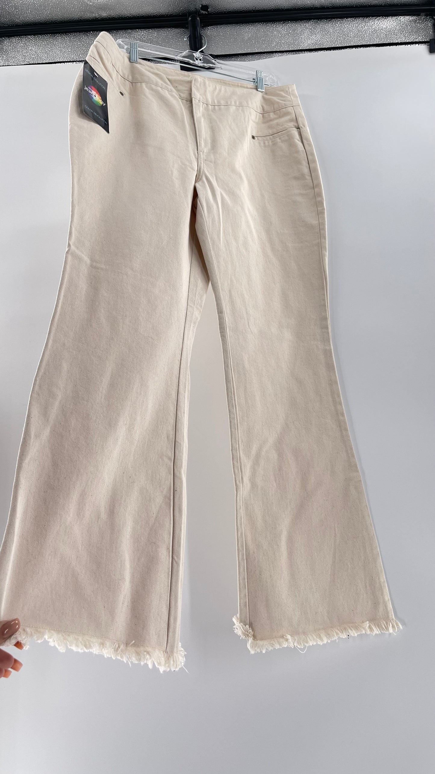 Vintage Jeanology Beige Raw Edge Hem Flare Jeans (16)