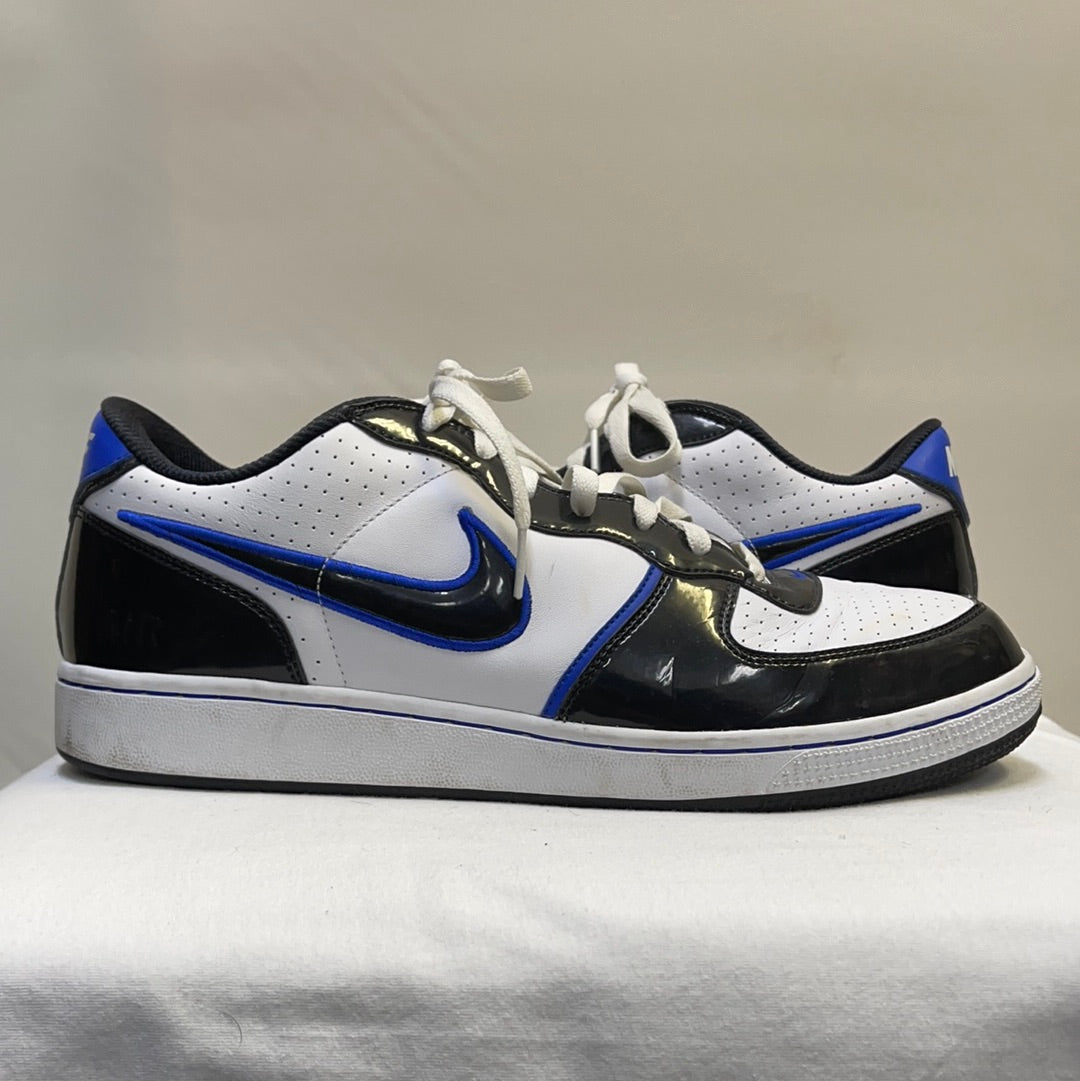 Nike Zoom Air Glossy Embroidered Sneakers
