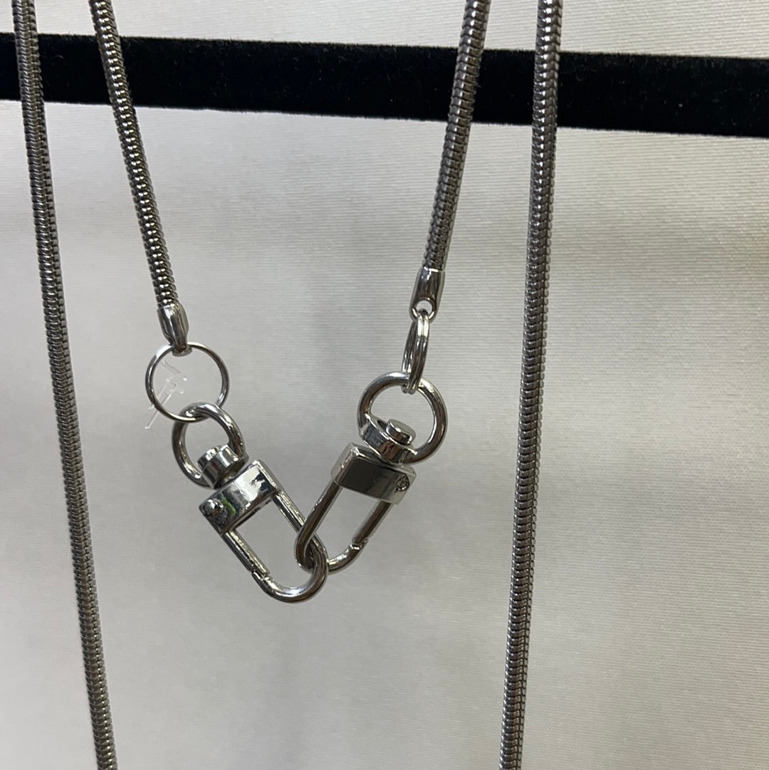 Cuffed Silver Slinky Necklace