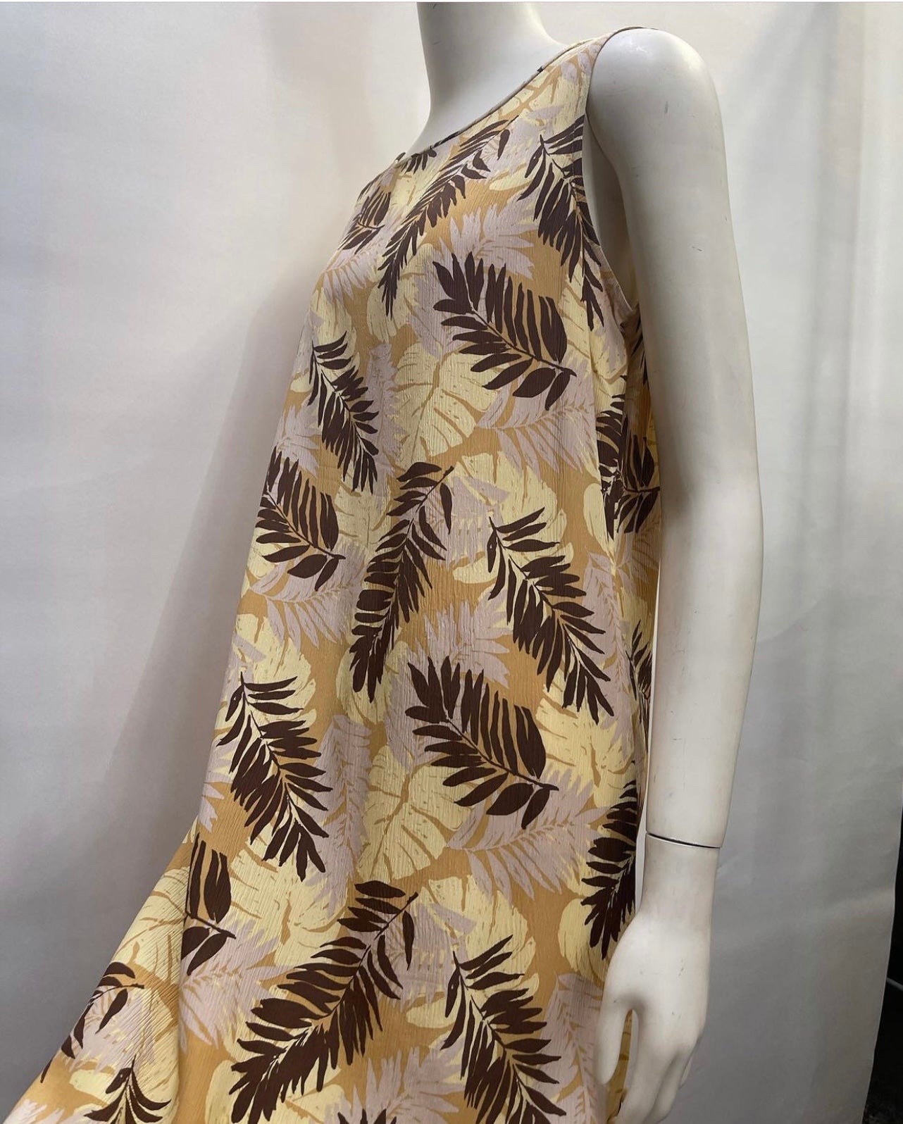 Robbie Bee *Vintage* 100% Silk Maxi Dress (Size 10)