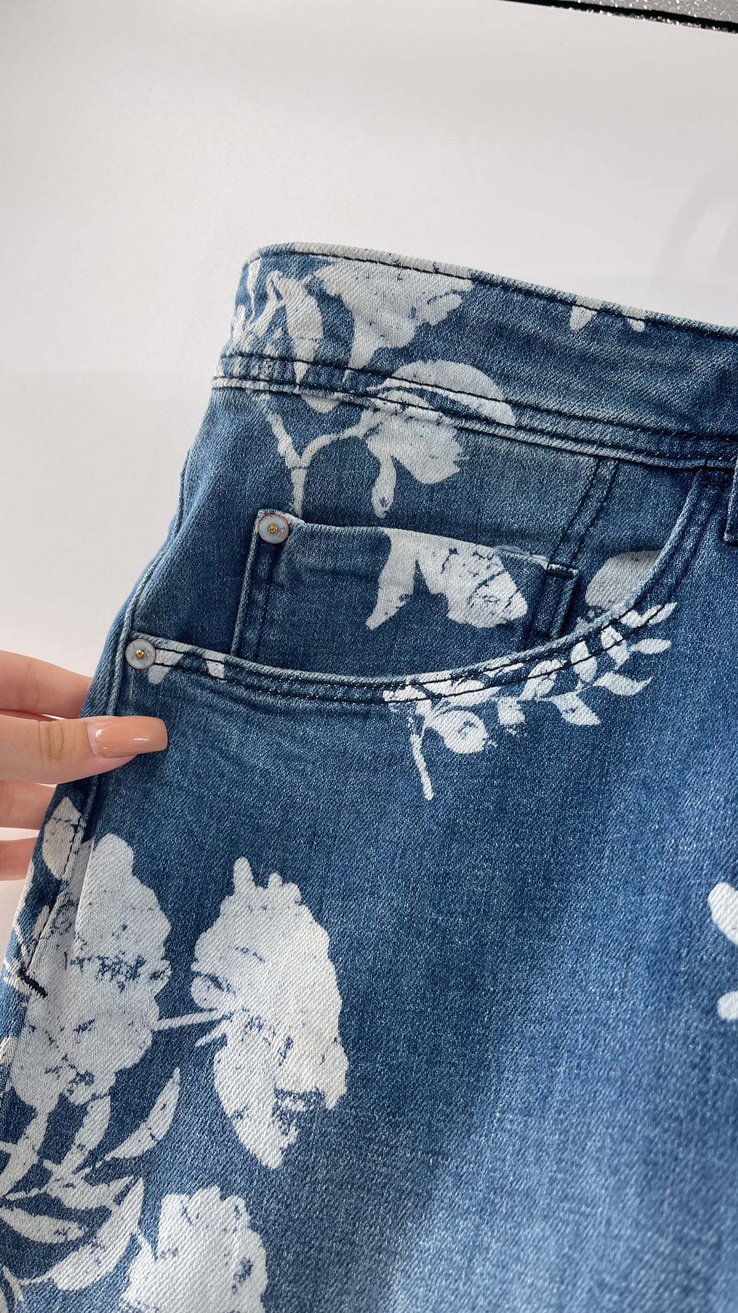 Pilcro + The Letterpress Anthropologie Bleached Florals Jeans (26W PLUS)