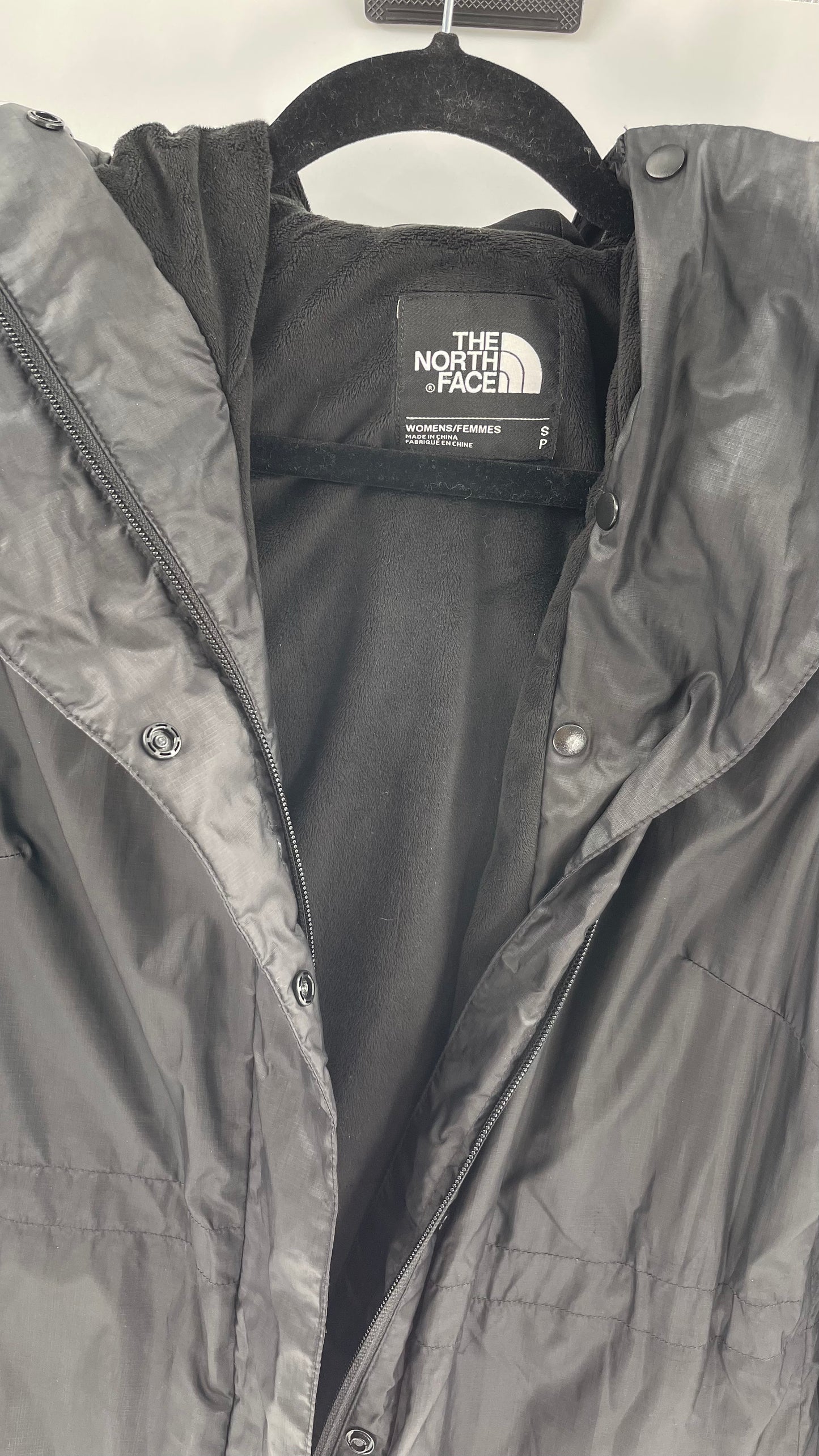 The North Face Black Nylon Front Zipper Hooded Coat - Size S