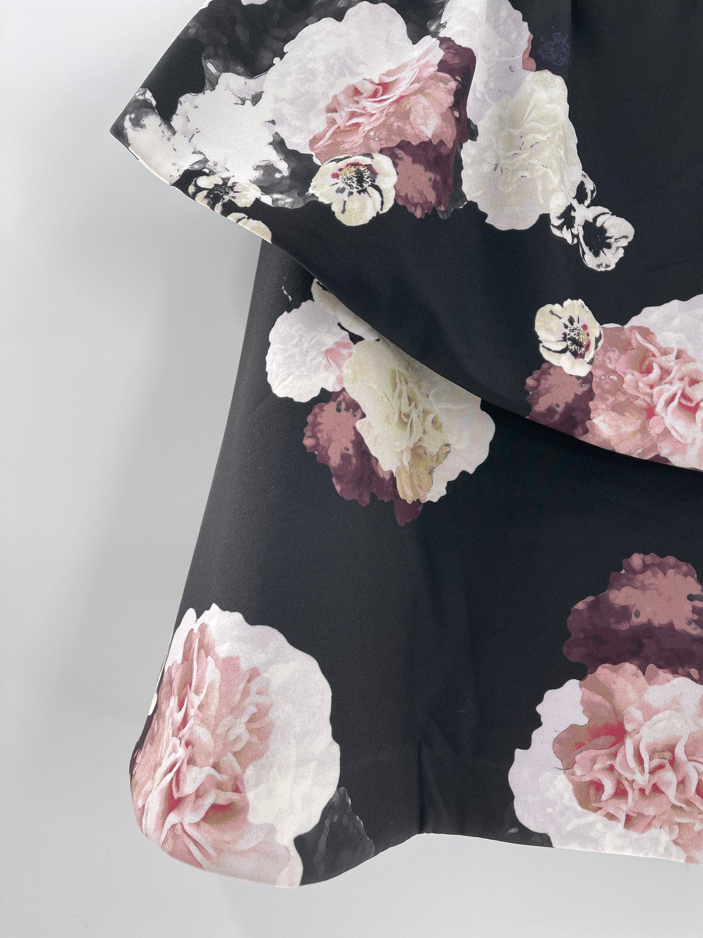 Keepsake - Anthropologie - Black Floral Backless Spaguetti Straps Ruffle Detail Mini Dress (Size L)