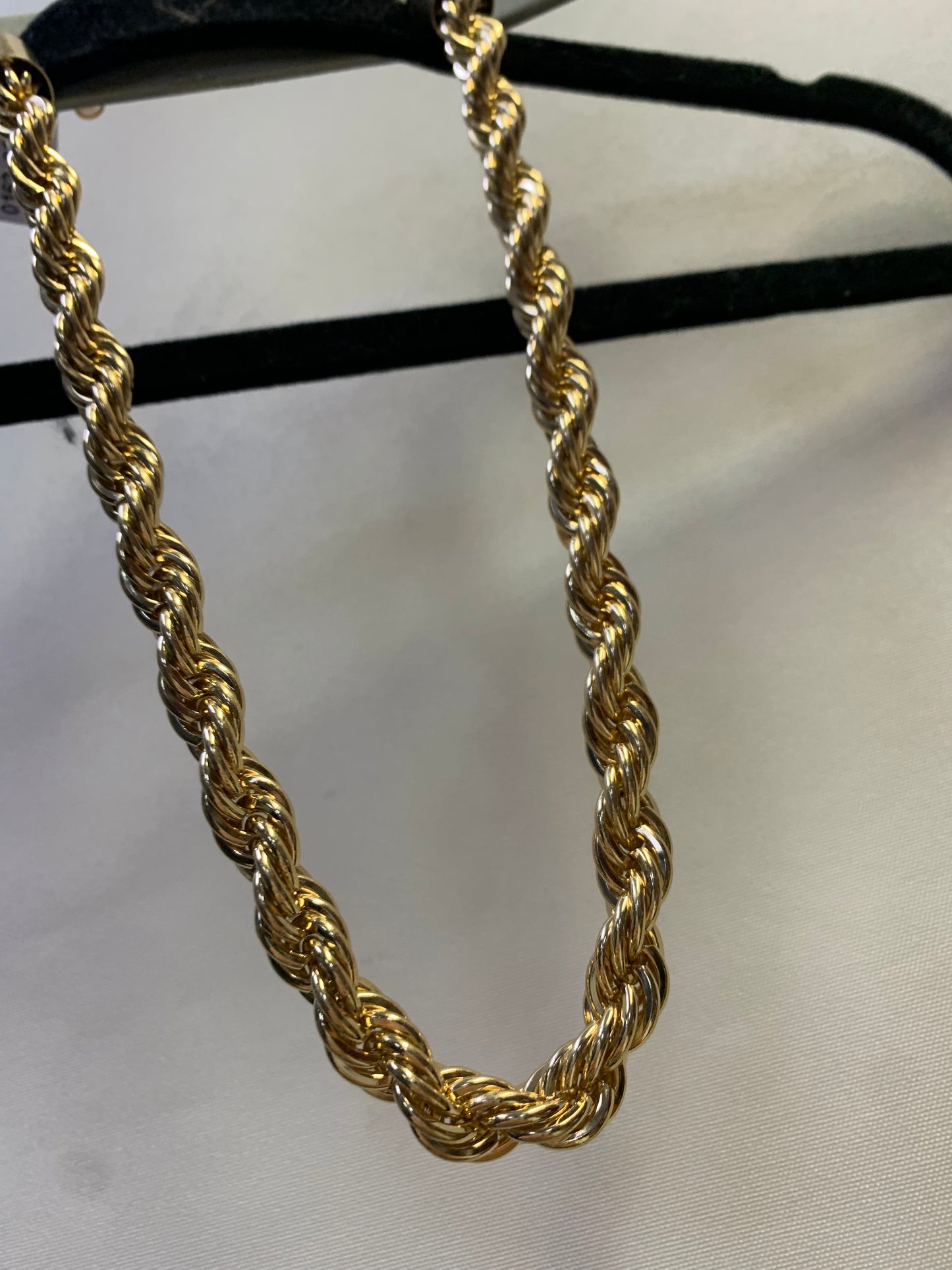 Urban Outfitters Twist Chain