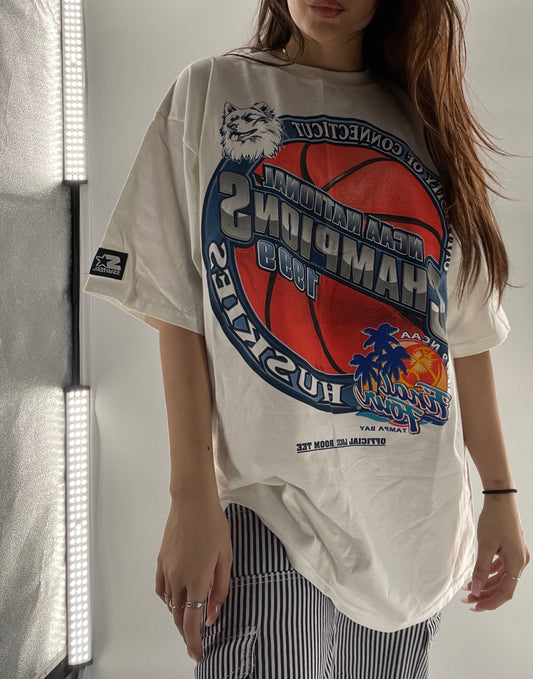 Deadstock Vintage UCONN NCAA Championships 1999 T Shirt (XL)