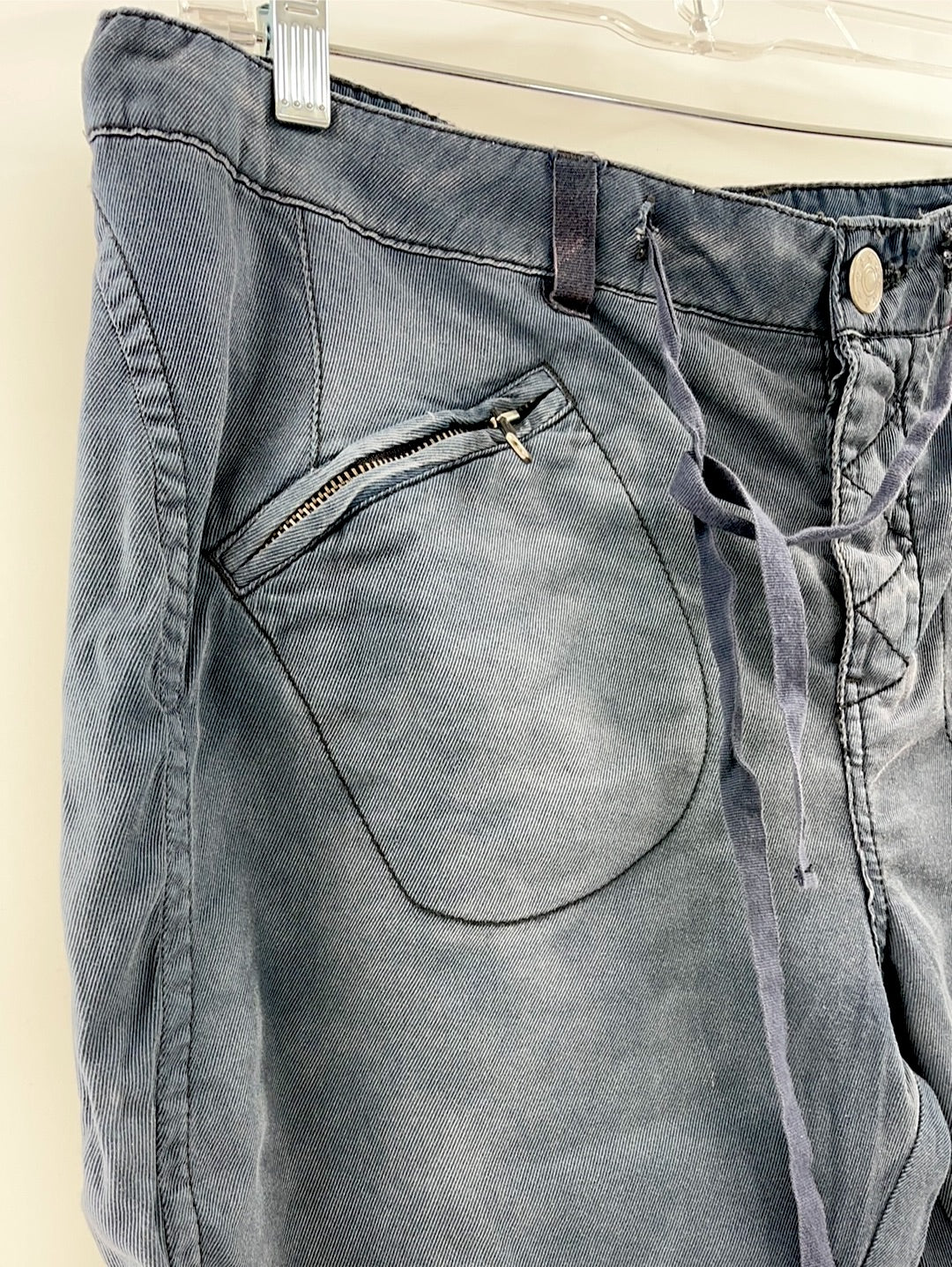 Free People Zipper Pocket Jeans (Size 2)