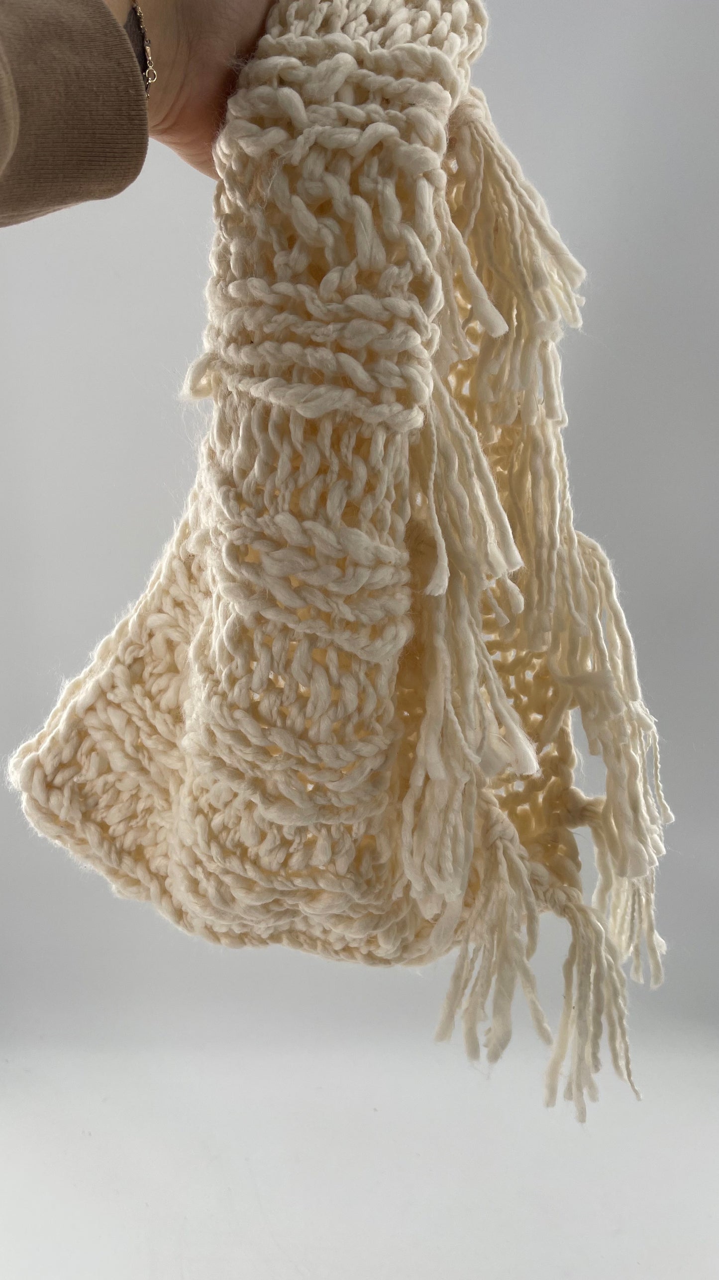 American Eagle Outfitters Beige Knit Scarf