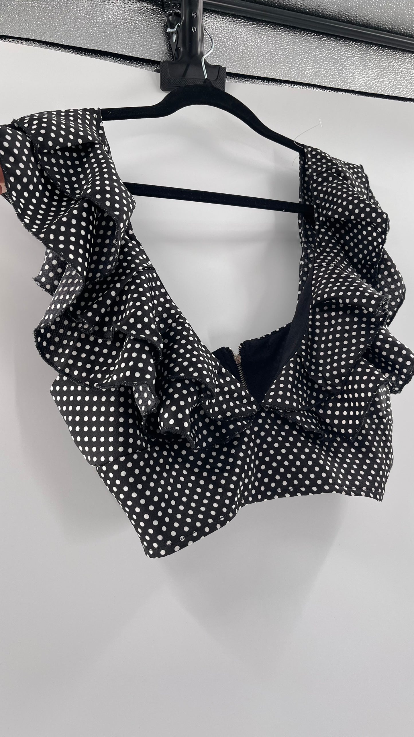 Polka Dot Ruffle Neckline Crop (Medium)