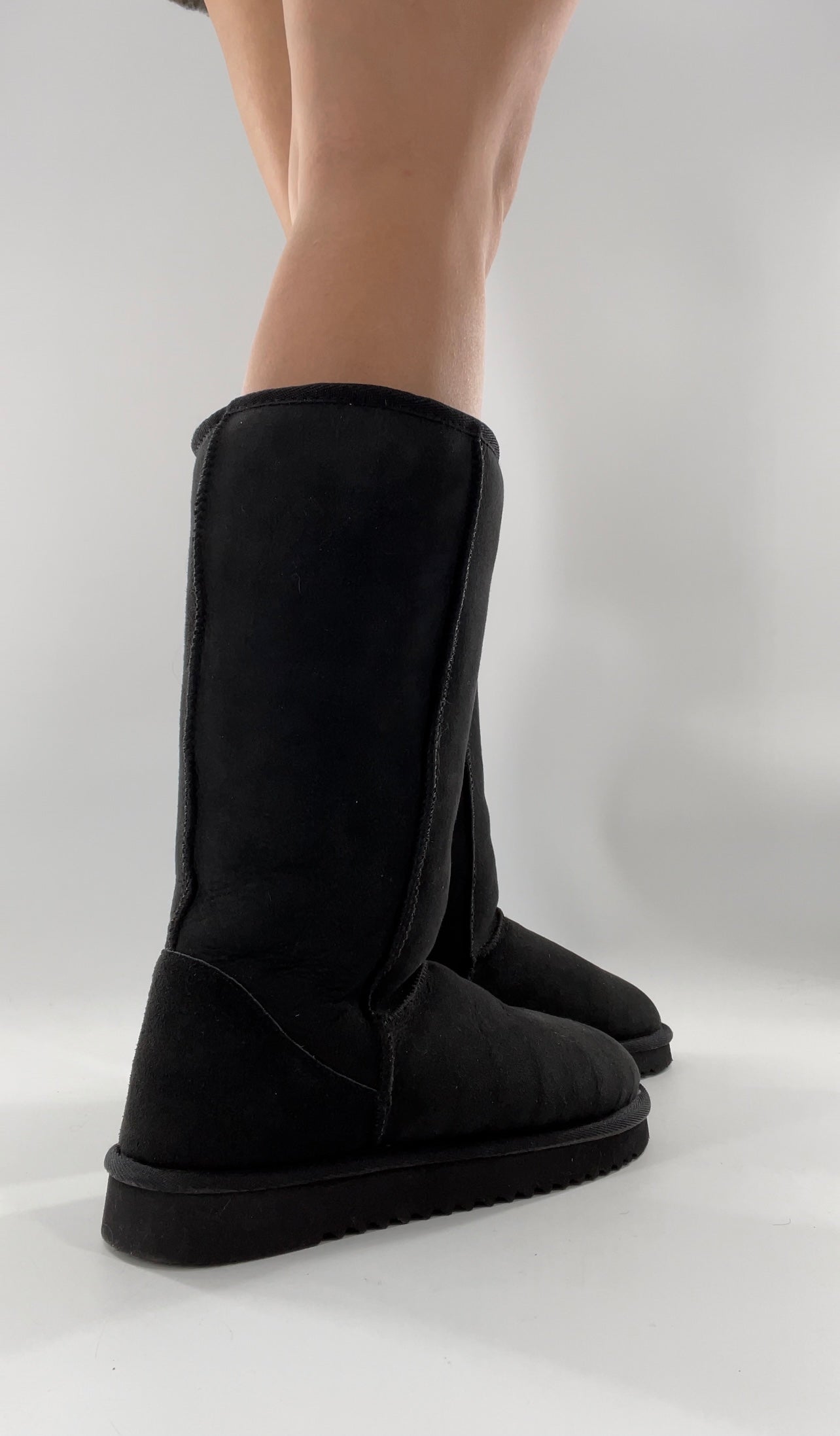 Black Suede and Sheepskin Fur Boots (9)