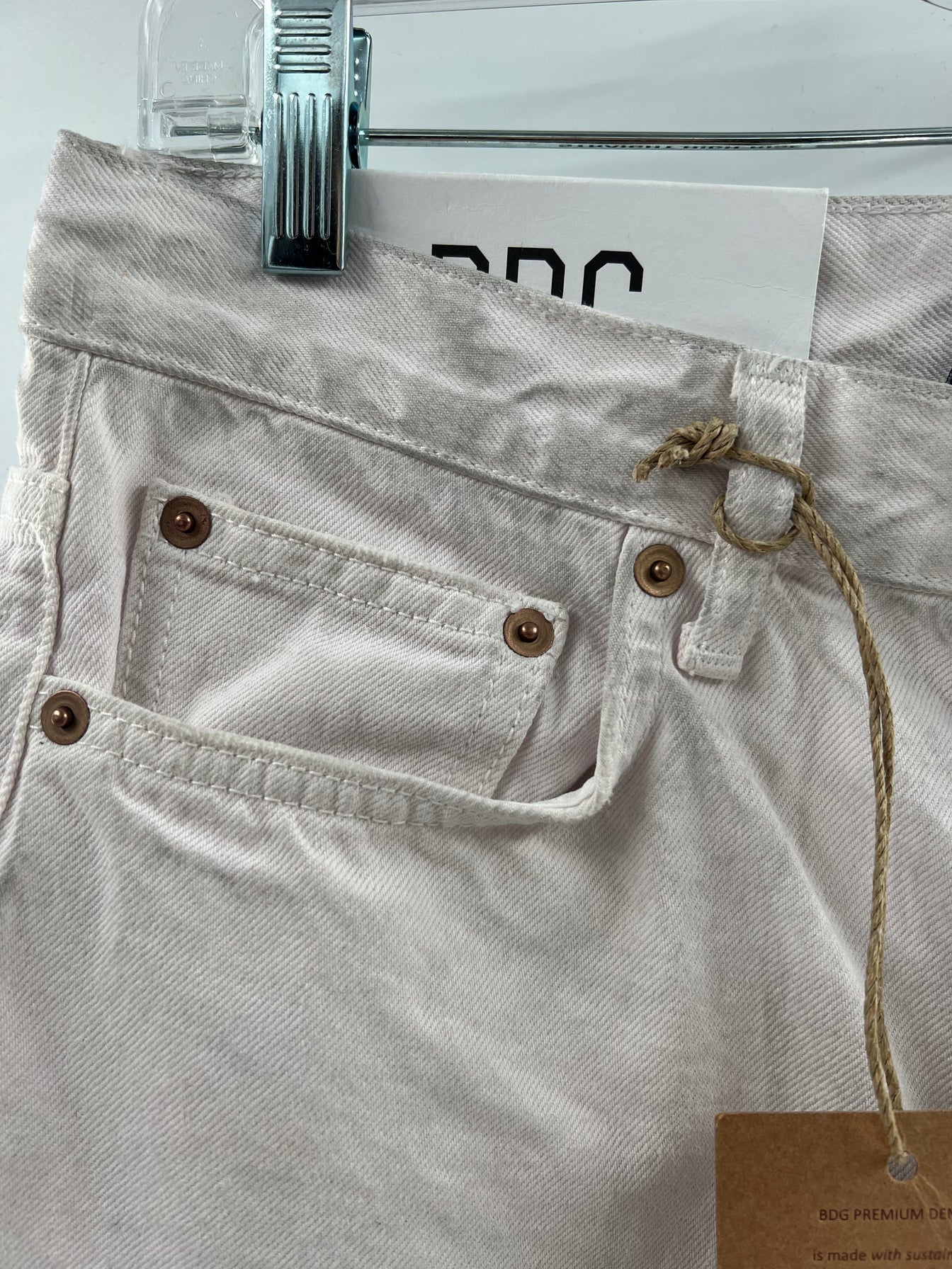 BDG Straight High-Rise White/Off-White Button Up Jeans (size 28)
