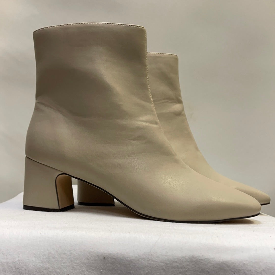 Urban Outfitters Cream Boots