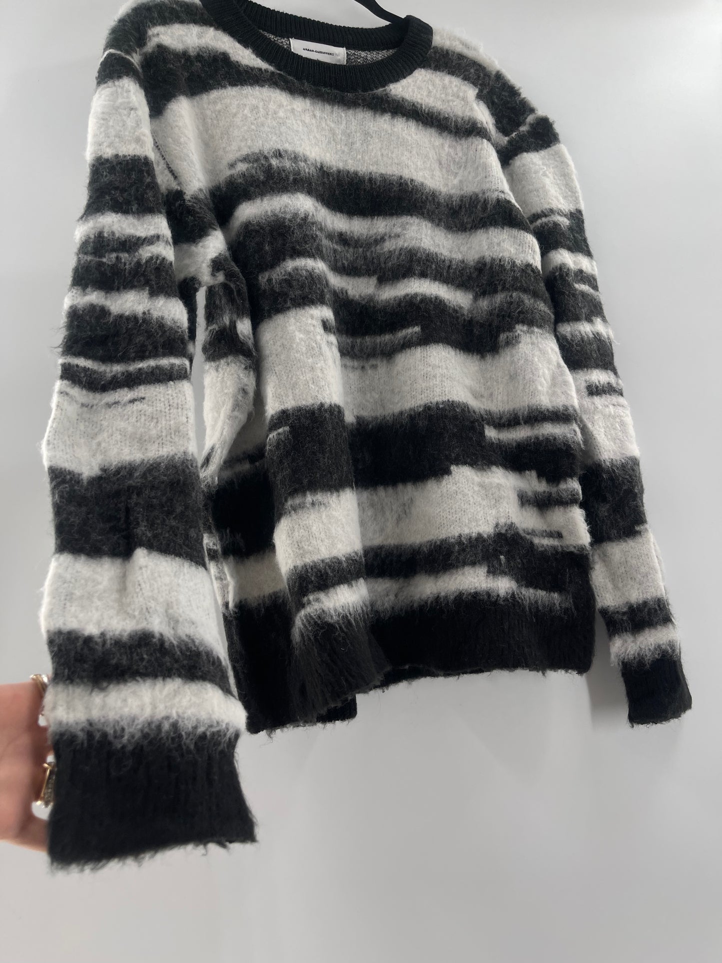 Urban Outfitters Black/White Sweater (Large)